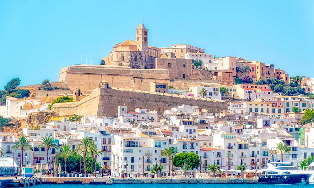 Promenade dans la ville d'Ibiza