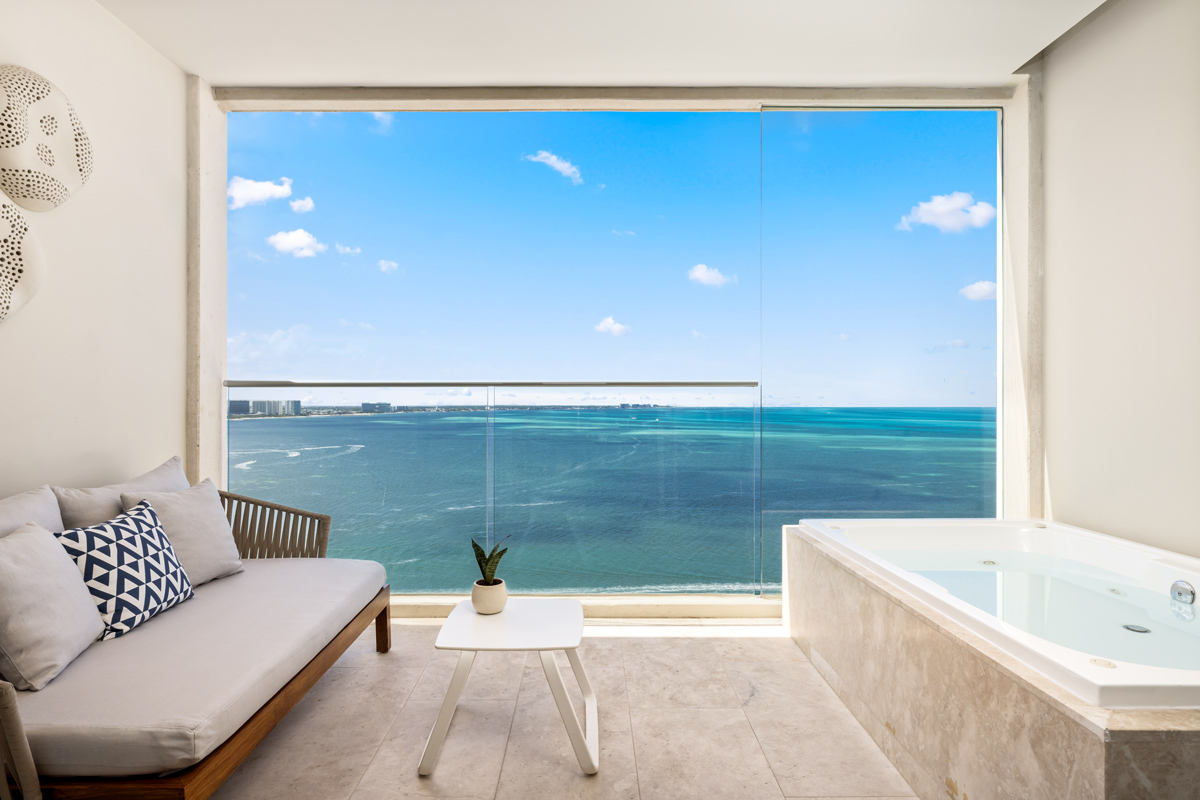 Amàre Cancun room