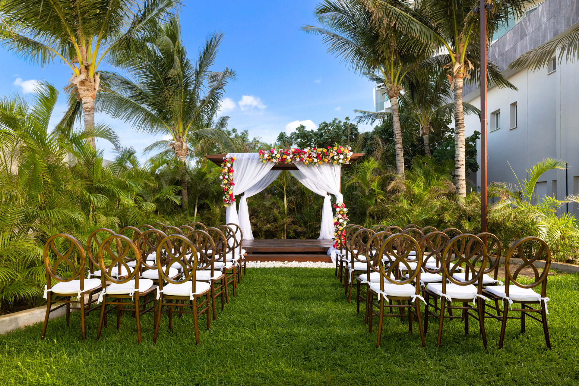 Amàre Cancún wedding ceremony setup