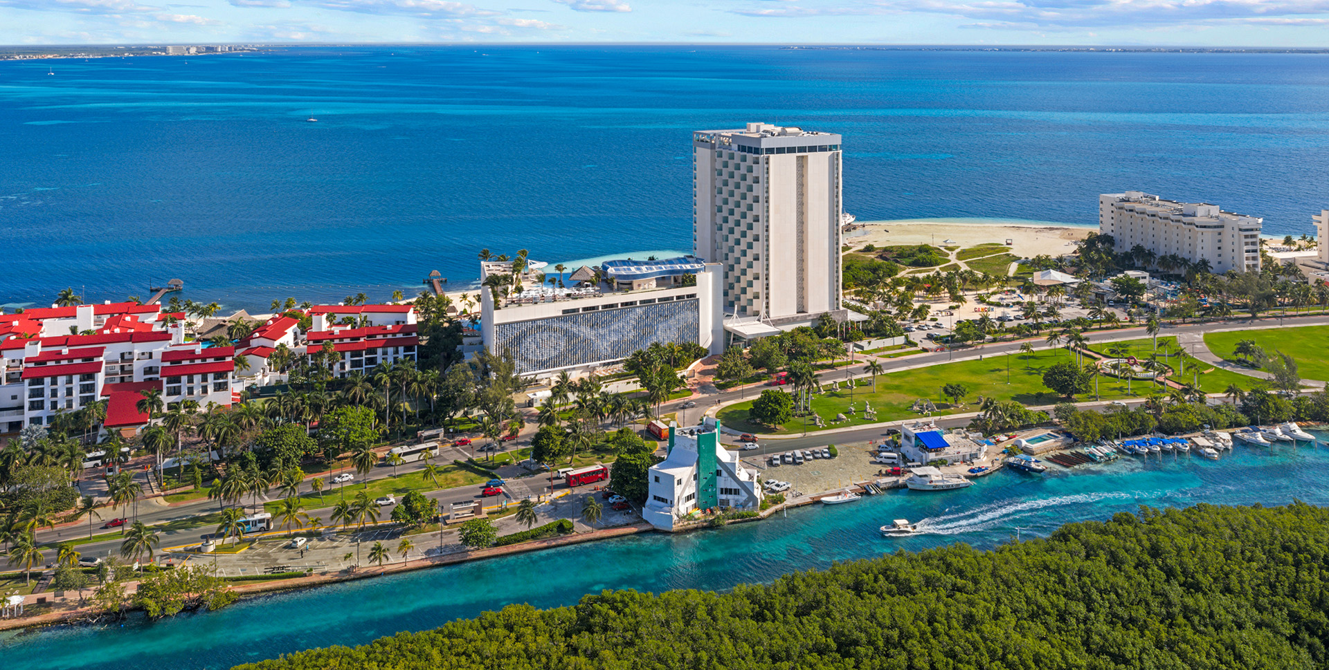 Amàre Cancún resort in Cancun's hotel zone