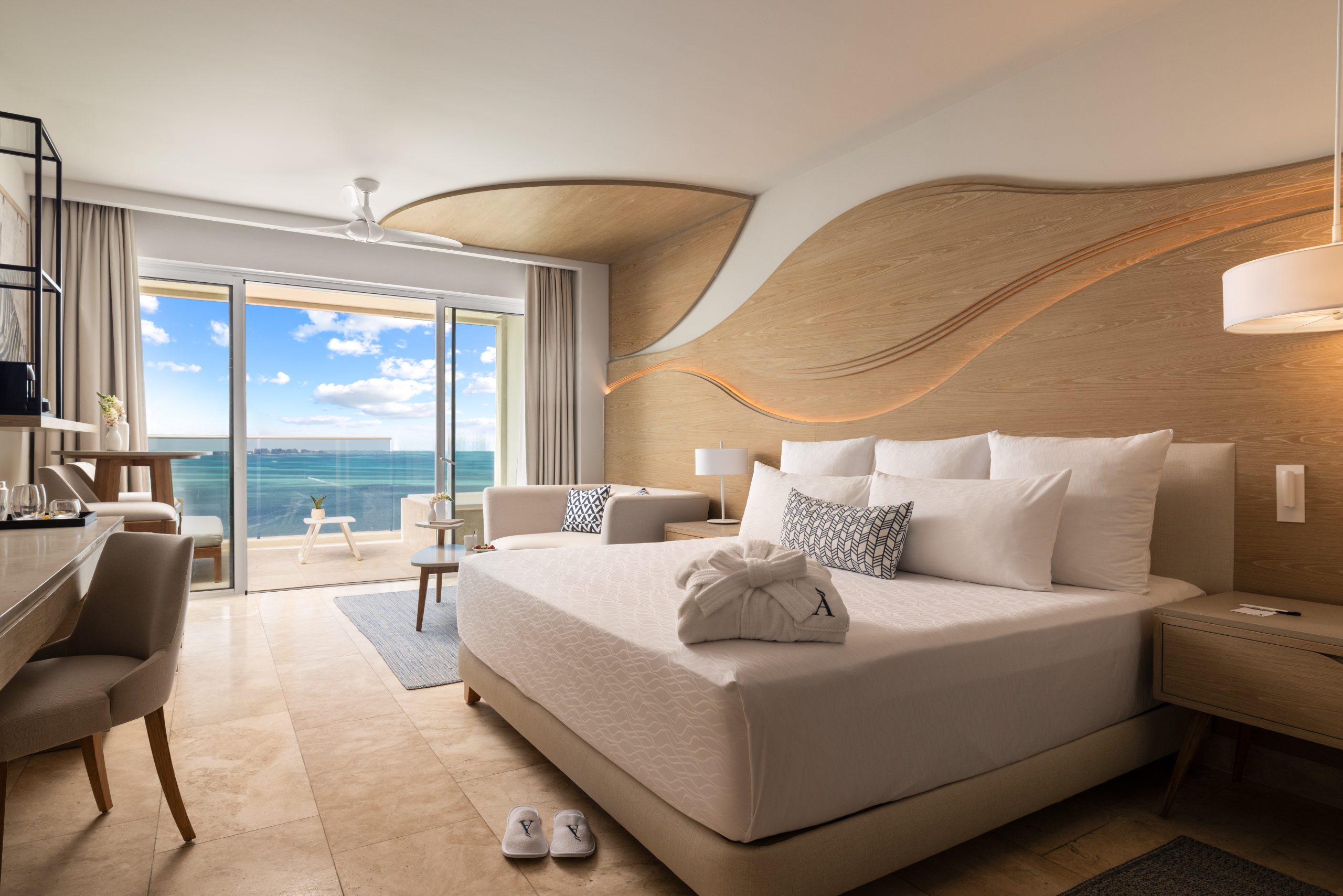 Amàre Cacún The One Club Junior Suite Upper Ocean Front Bedroom