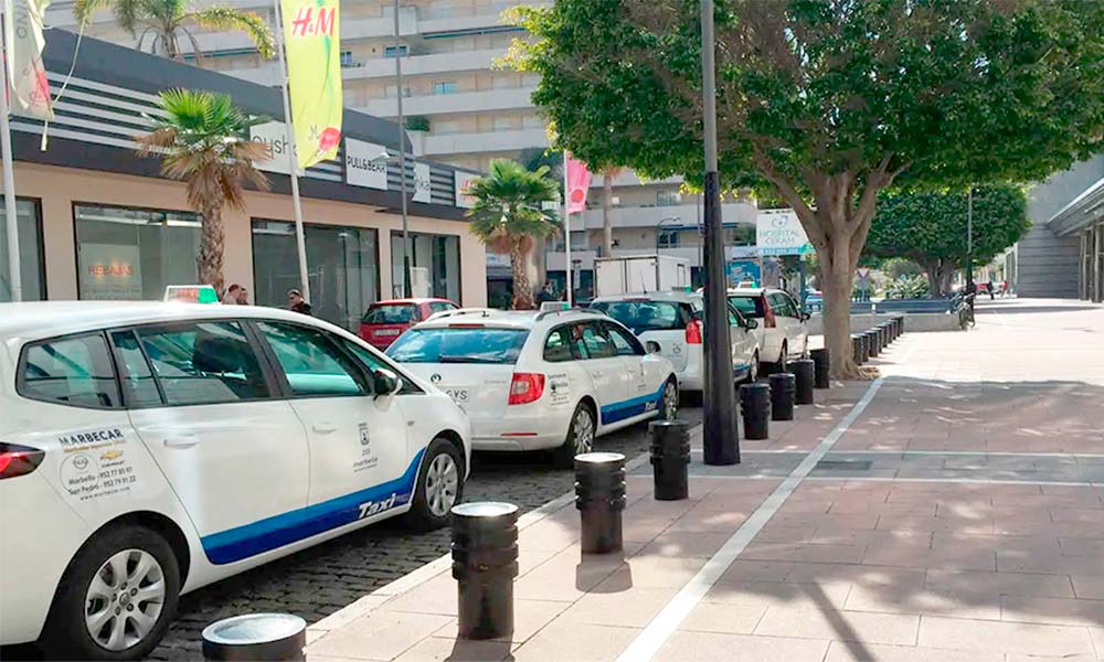 Taxi stand Puerto Banus