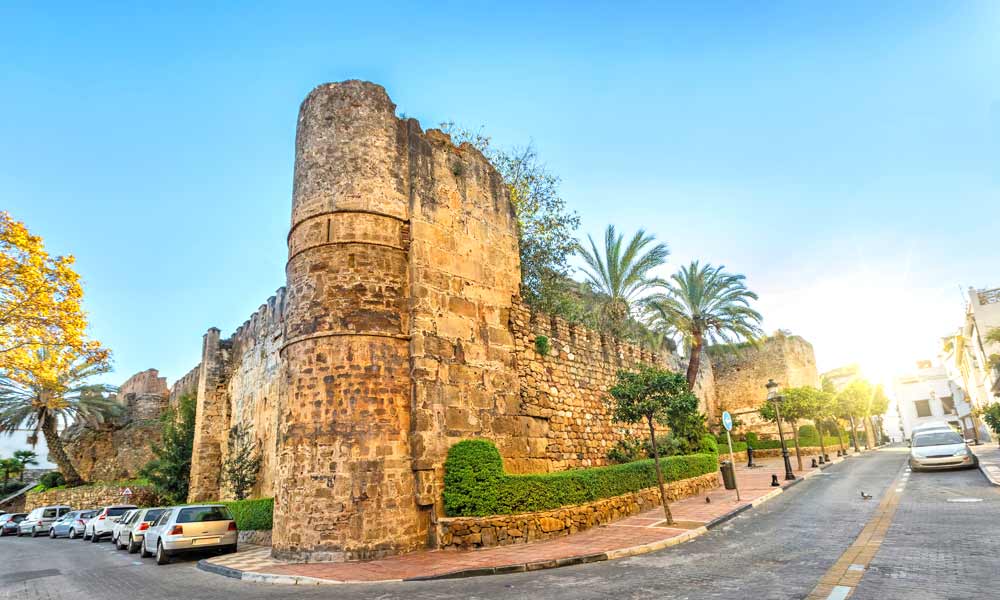 Marbella Kuriositäten - Stadtmauer Alcazaba Marbella