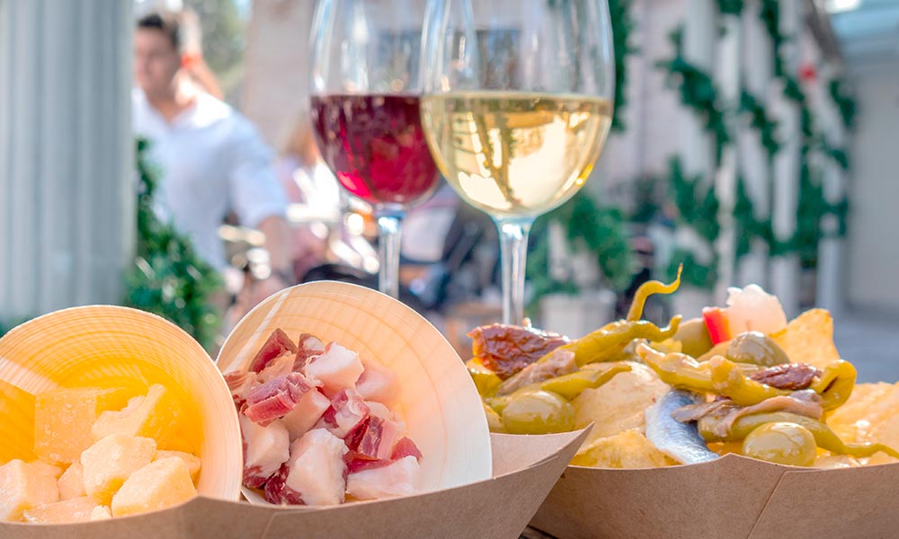 Tapas and wine