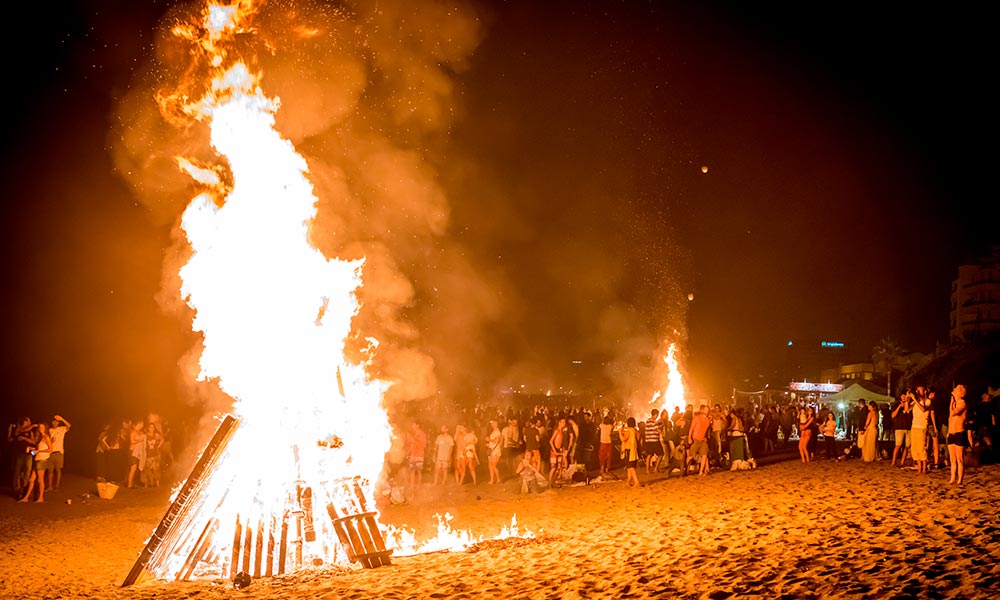 Saint John night Marbella - Crédito editorial: Calavision / Shutterstock.com