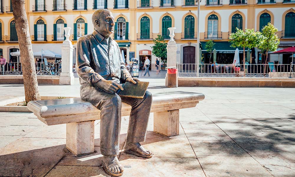 Picasso statue - Crédito: lucamarimedia / Shutterstock.com