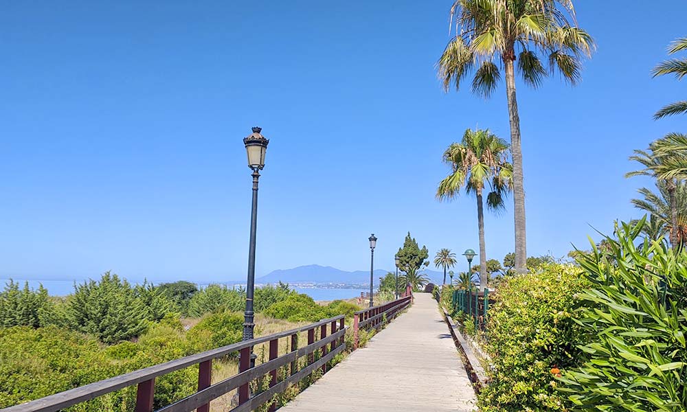 Promenade Marbella to Puerto Banús