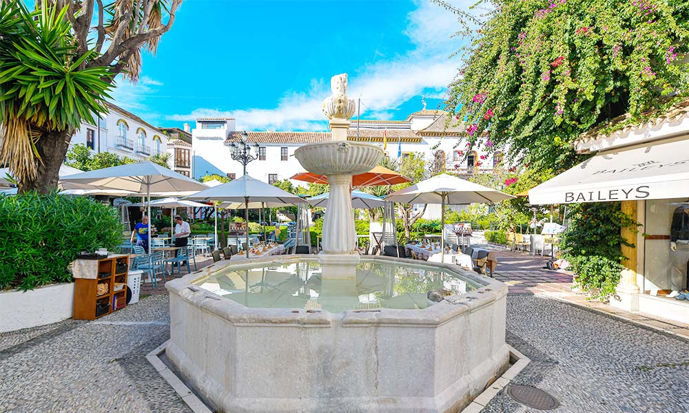 Plaza de los Naranjos Marbella