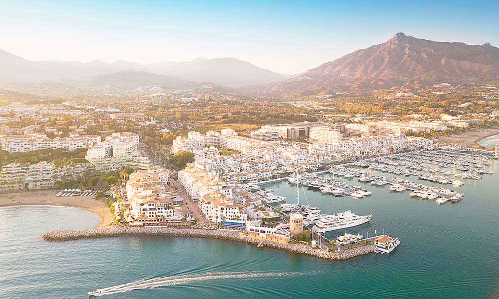 Main Sights in Puerto Banus, Costa del Sol, Andalucía, Southern Spain