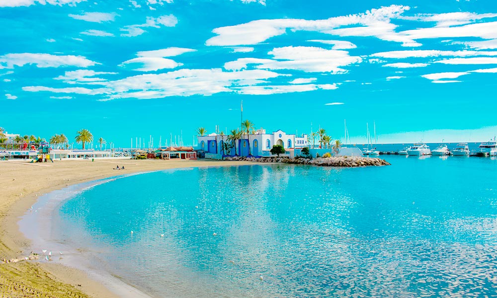 El Faro beach Marbella - Crédito: Ekaterina Chuyko / Shutterstock.com