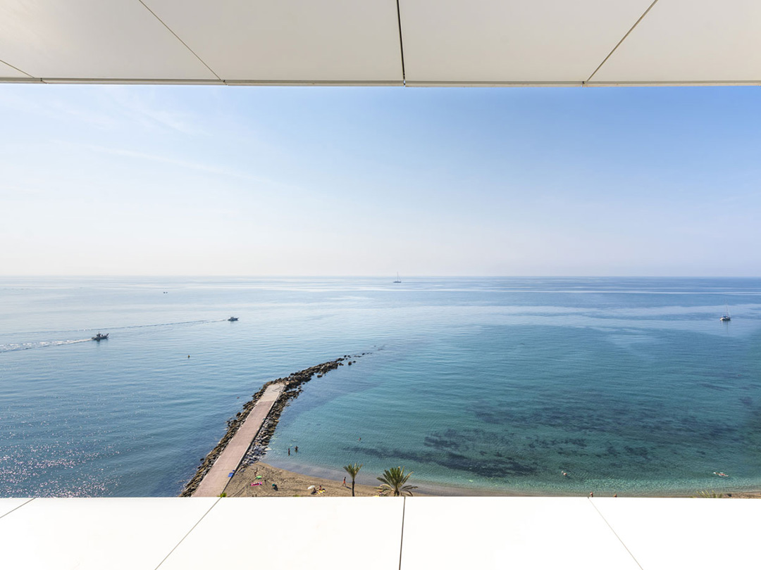 Amàre Beach Hotel Marbella - bedroom Oh La La The One