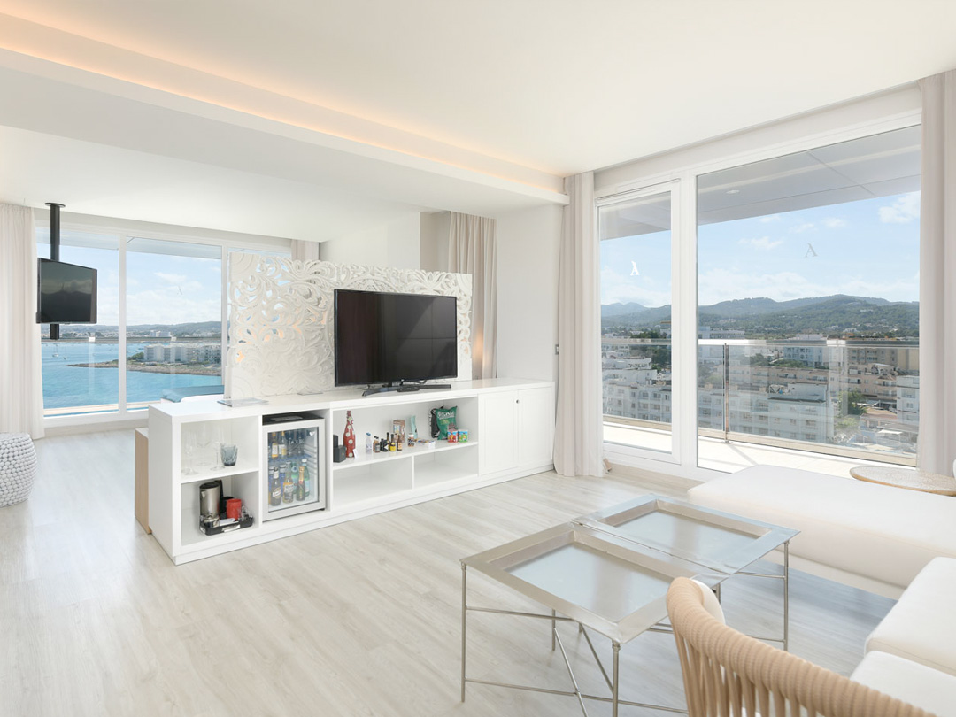 Amàre Beach Hotel Ibiza - bedroom Dolce Vita The One