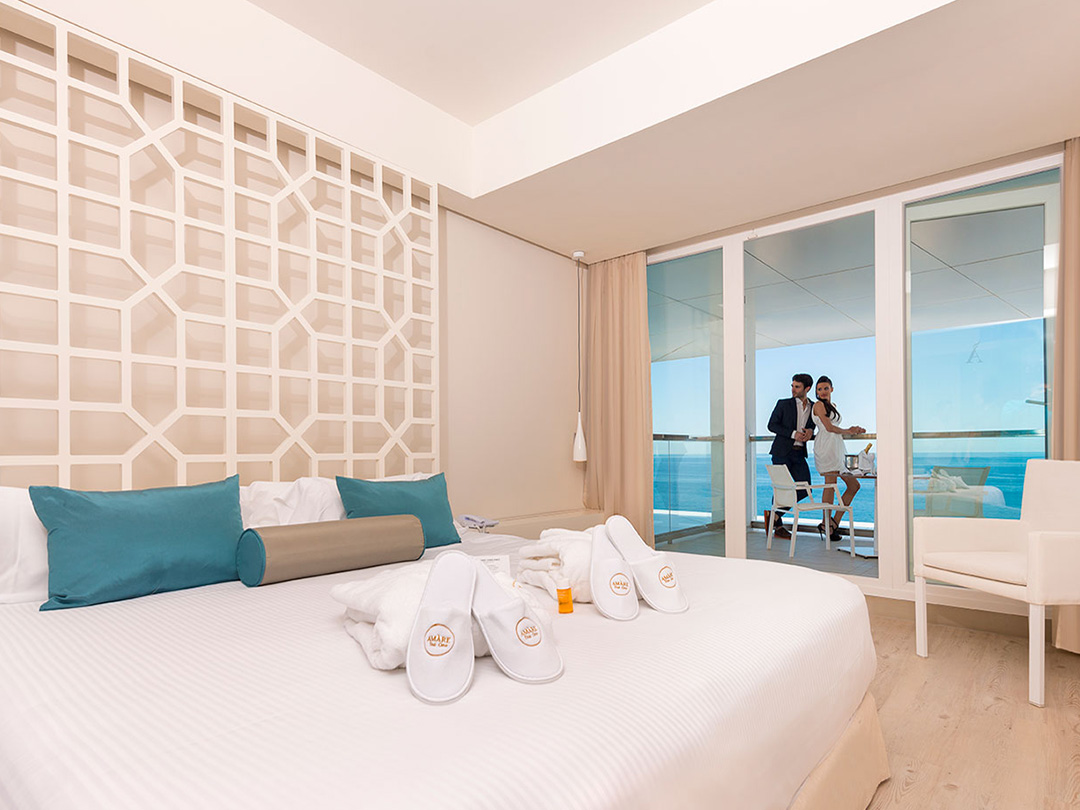 Amàre Beach Hotel Marbella - bedroom Oh La La The One