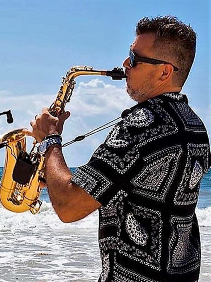 Amàre Music - Raul Martinez Sax