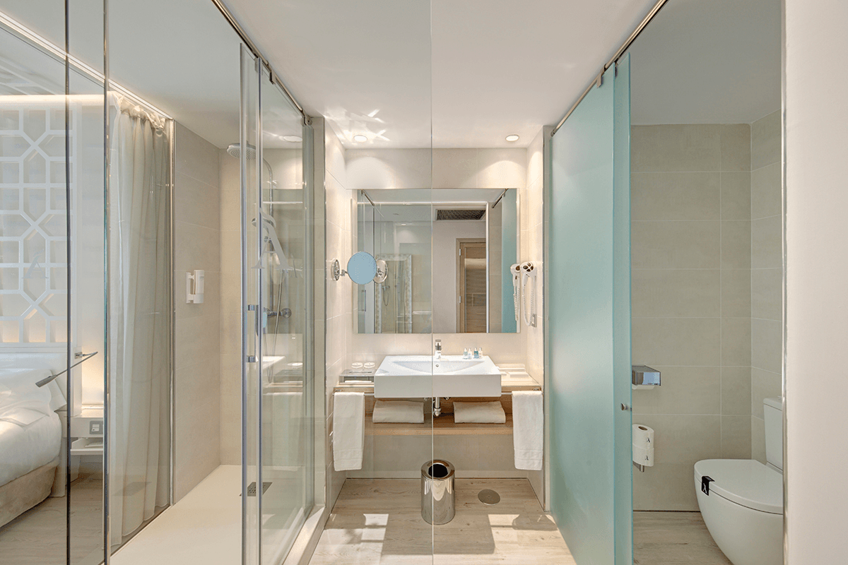 amb-room-oh-la-la-galley-5